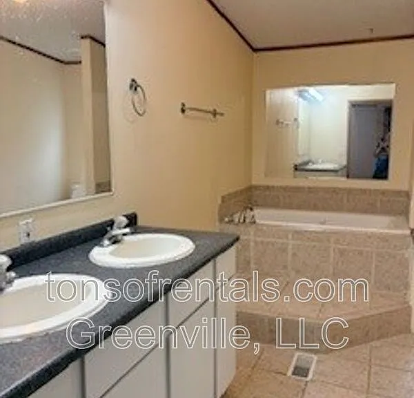 112 Acorn Trl — Photo 6