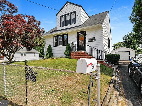 2nd image of 36 Apple Ave