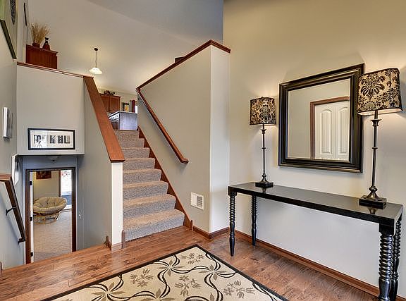 3rd image of 623 129th Ln NE