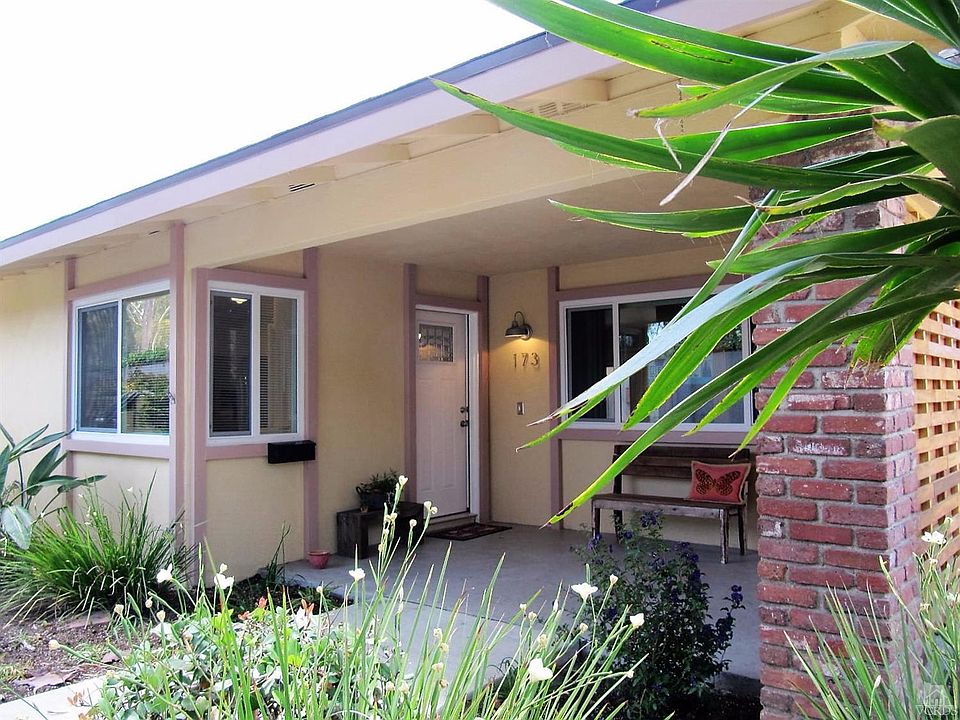 1st image of 173 E Channel Islands Blvd
