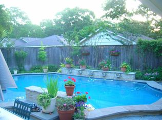 6166 Burgoyne Rd, Houston, TX 77057