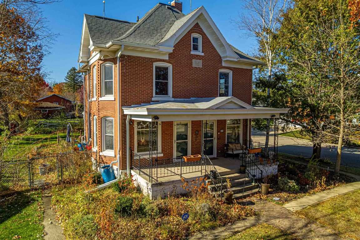 next background image