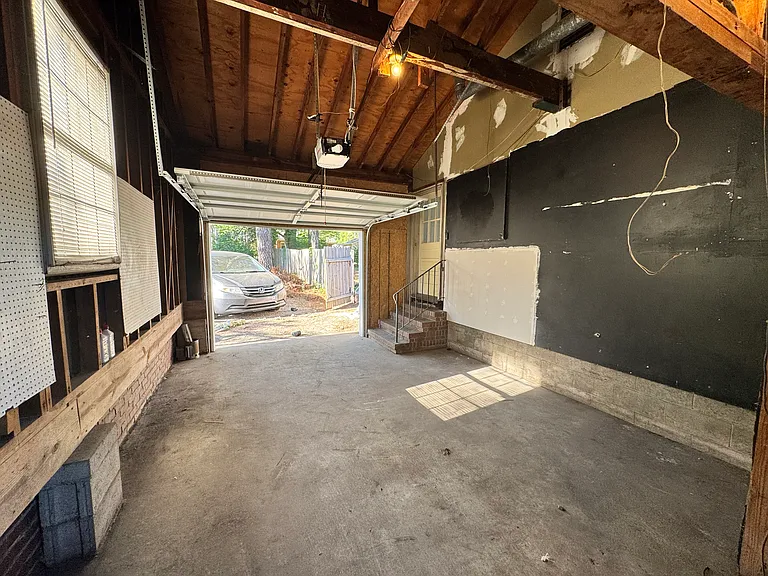 3020 Berkley Dr — Photo 24