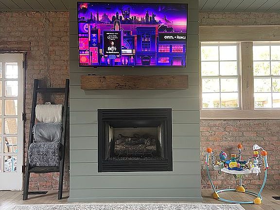 Living Room Gas Fireplace