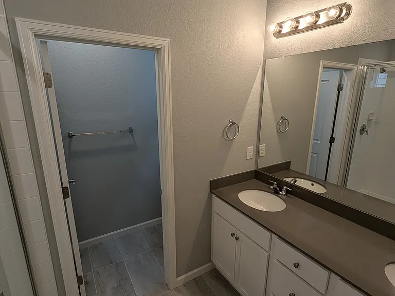18202 Caffey Dr — Photo 10
