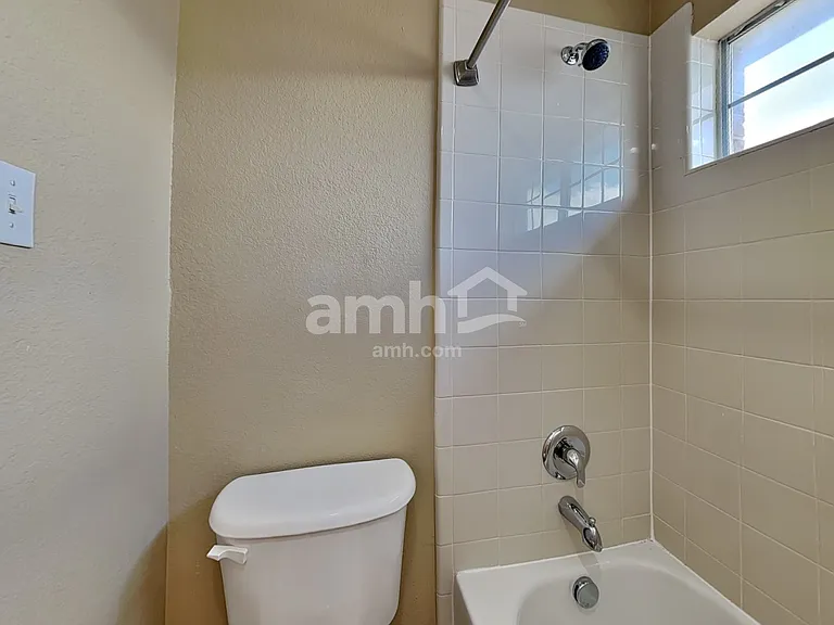 6801 Essex Dr — Photo 19