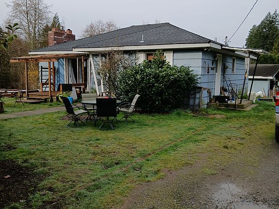 3rd image of 22119 Foss Rd NE