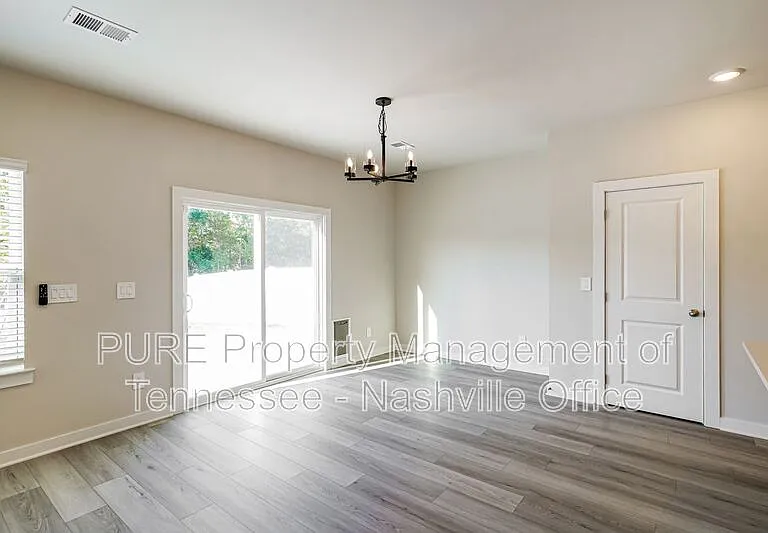3889 Northbrook Dr — Photo 30