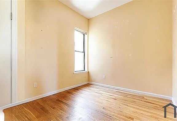 5th image of 1722 Madison St