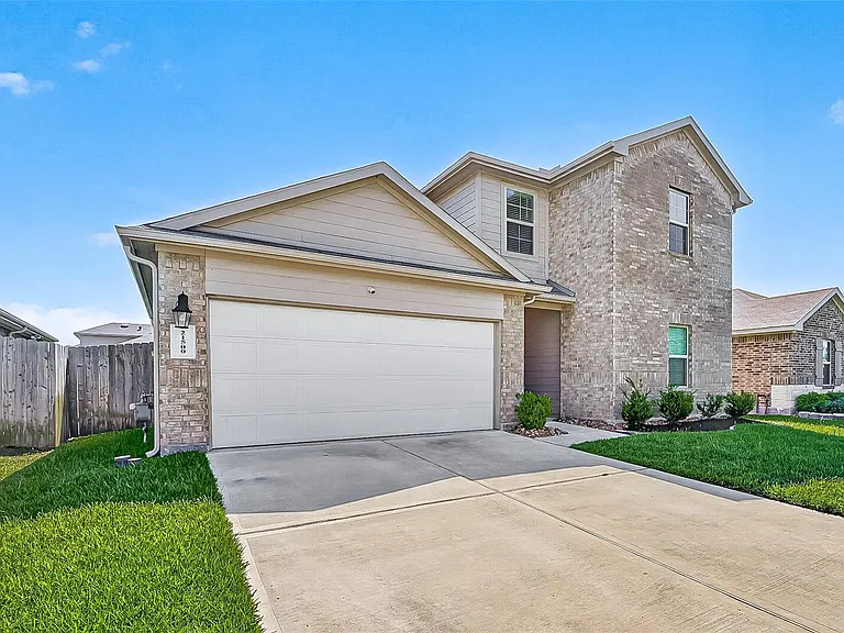 21500 Rustic Elm Dr — Photo 2