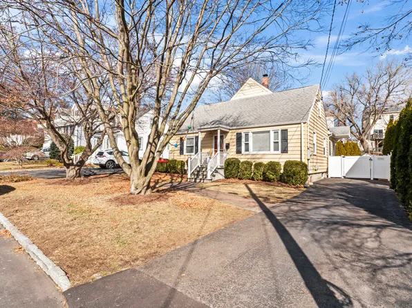 30 Crown Avenue, Norwalk, CT 06854