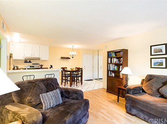 3rd image of 23515 Lyons Ave Unit 105
