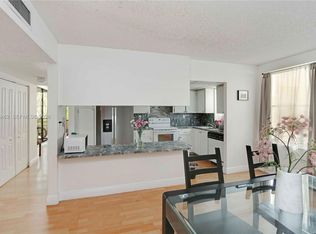 Villa Dorada, Miami, FL 33180