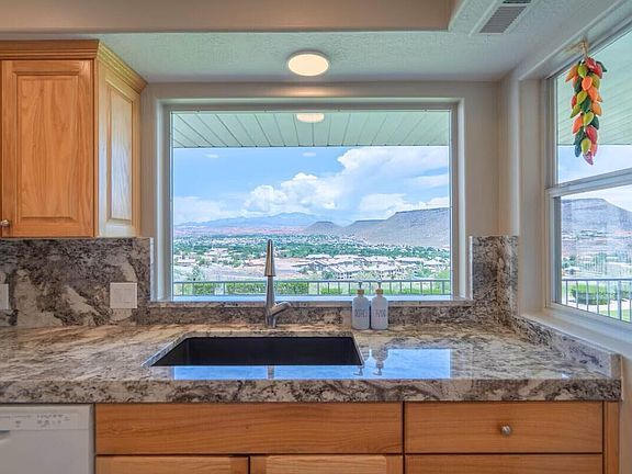 3rd image of 1845 W Canyon View Dr APT 608