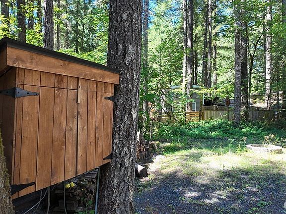 2nd image of 82 Riverside Drive