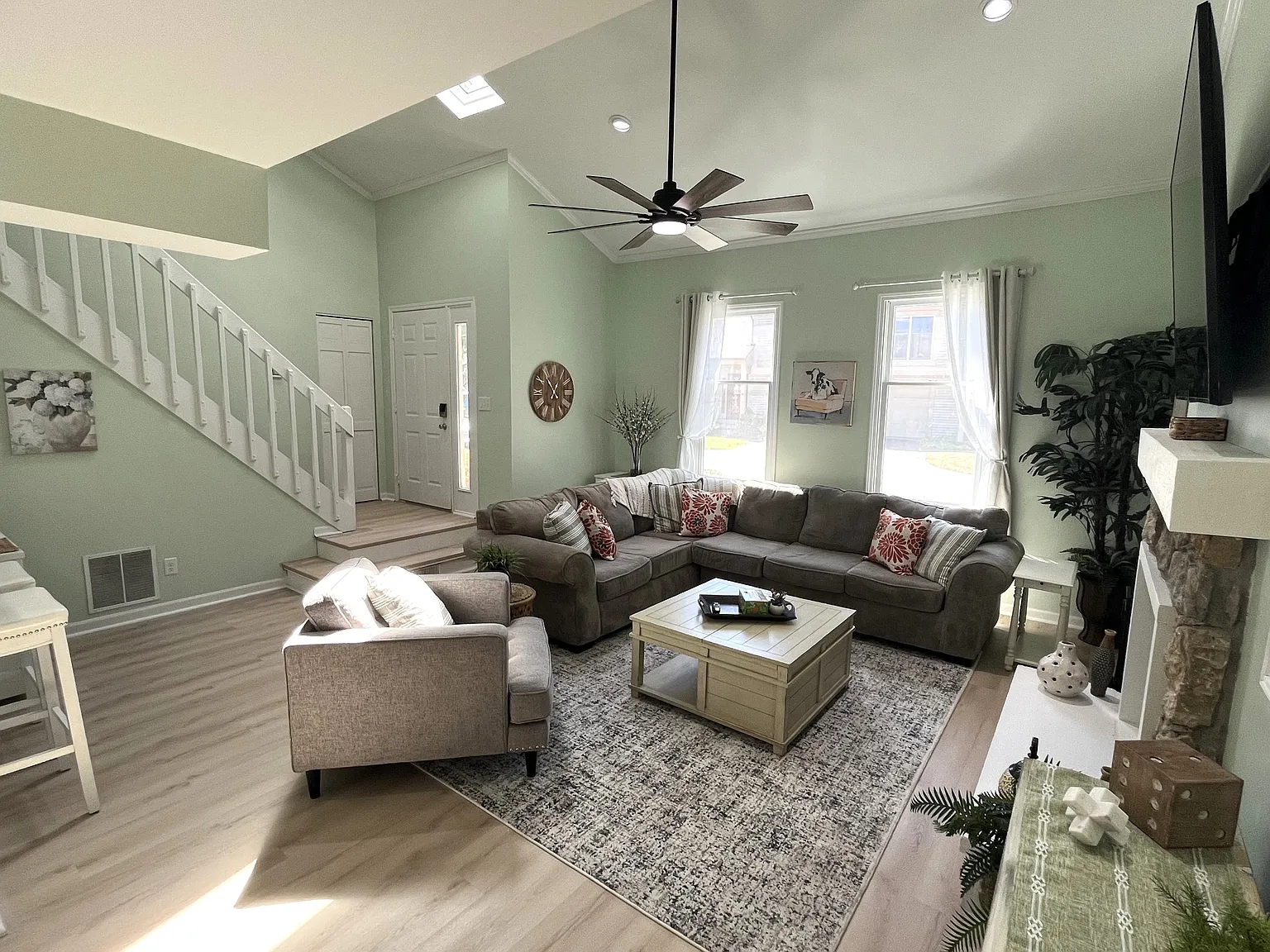 6220 Crofton Drive - 1 — Photo 3