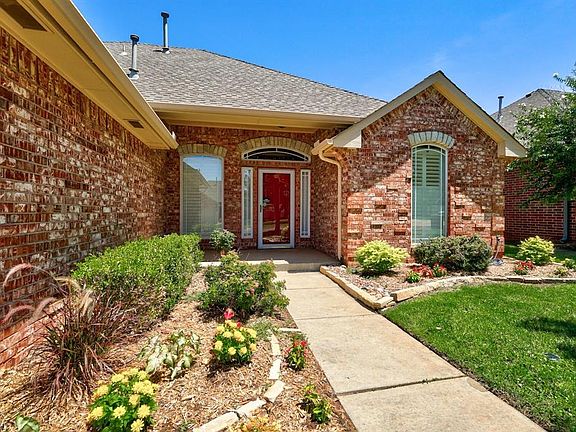 3rd image of 13808 Agate Dr