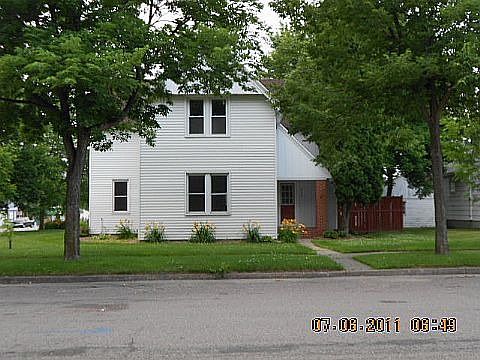 2nd image of 212 6th Ave N