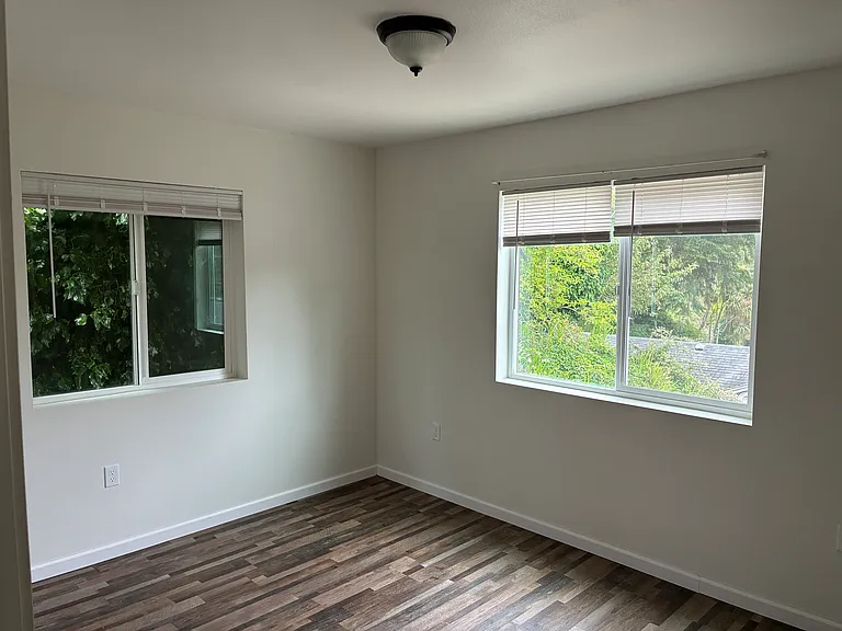 895 Date Ave — Photo 8