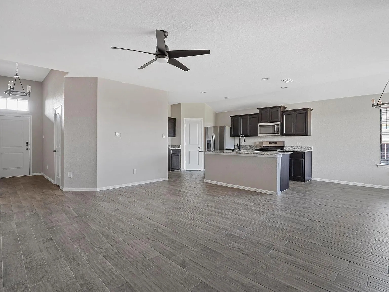 9805 Summerton Dr — Photo 3