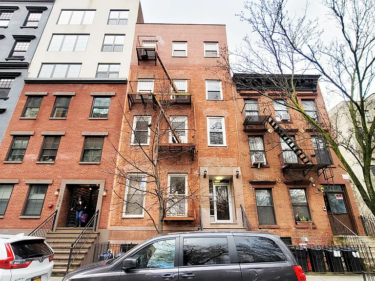 322 E 4th St #4R — Photo 6