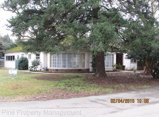 2571 Center Waverly Ave, Redding, CA 96001