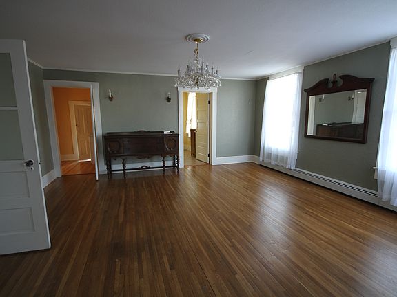 Dining Room leading into LR