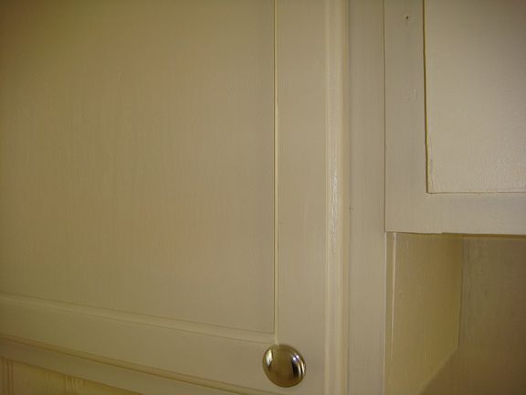 Kitchen cabinets are in & ni