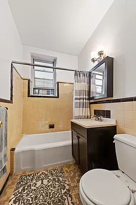 3rd image of 500 Grand St #Bgb