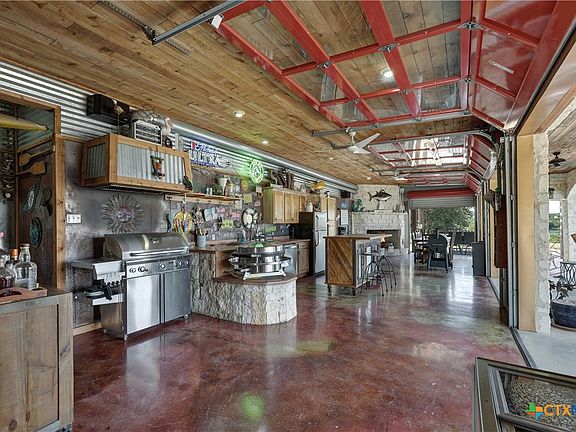 5th image of 2611 Westview Dr