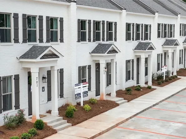 1027 E Glenn Ave #504, Auburn, AL 36830