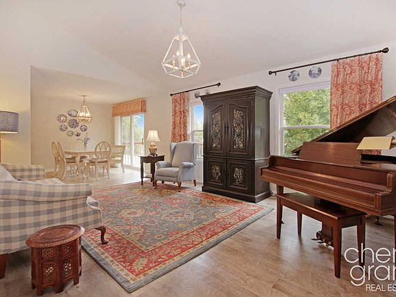 5th image of 4149 Chaska Ct NW