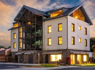 27 Lake Pl, Bend, OR 97703