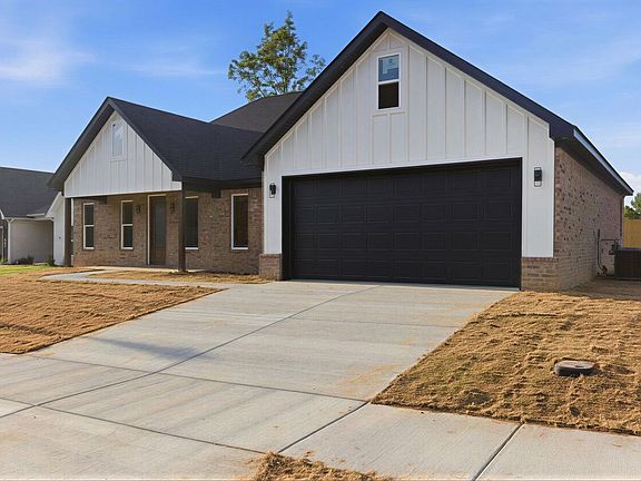 3rd image of 4850 Coronell Way