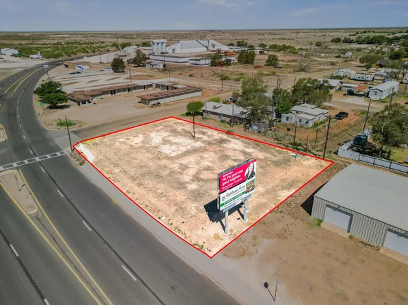 11th St, Plains, TX 79355