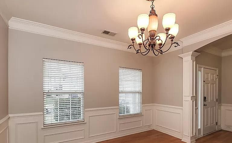 1st image of 546 Wrayhill Dr