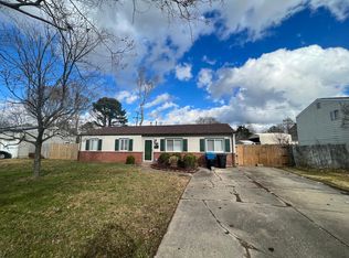 3076 Bow Creek Blvd, Virginia Beach, VA 23452