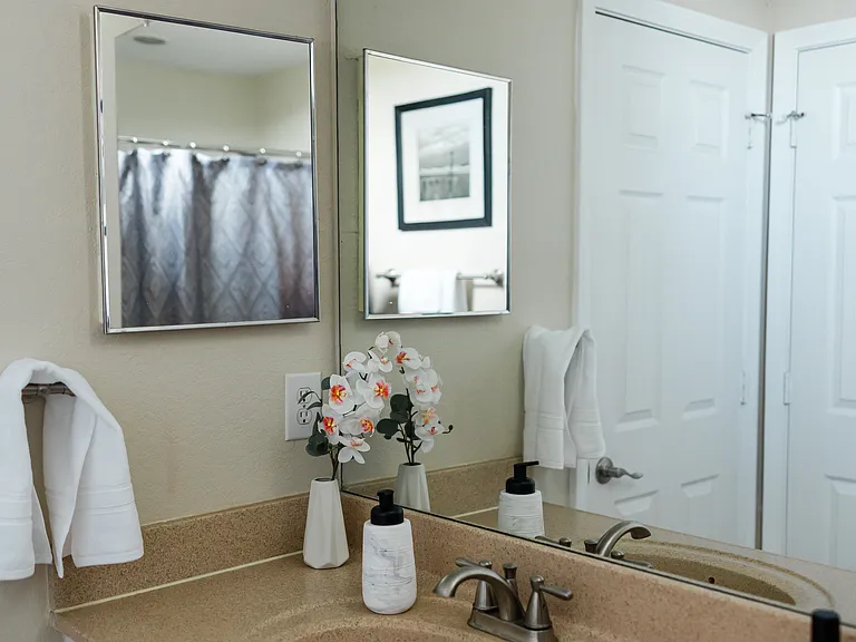 10075 Gate Pkwy N #1113 — Photo 16