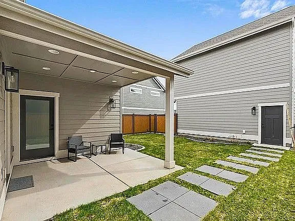 3386 Blaze Loop — Photo 2