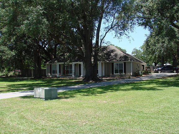3rd image of 4299 Shadowwood Dr