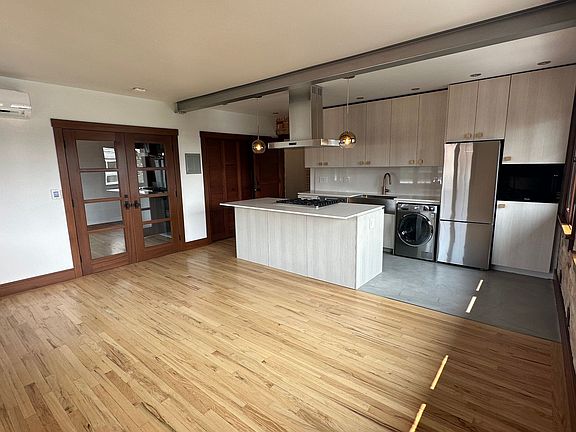 4th image of 155 E 2nd Ave Unit 13