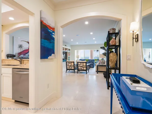 750 Beach Rd APT 102, Vero Beach, FL 32963