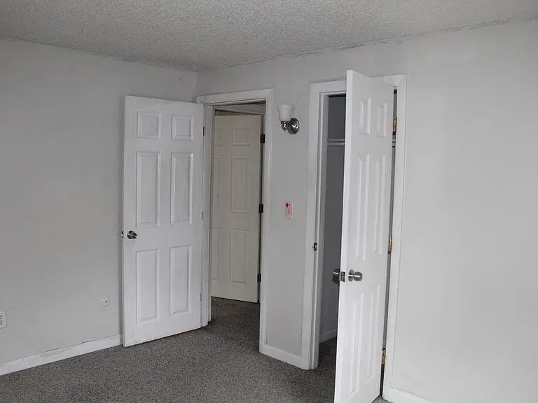 243 Robeson St #6 — Photo 9