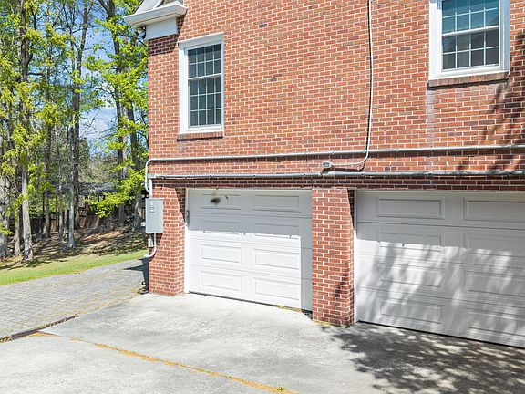 4th image of 1104 W Rock Spring Road
