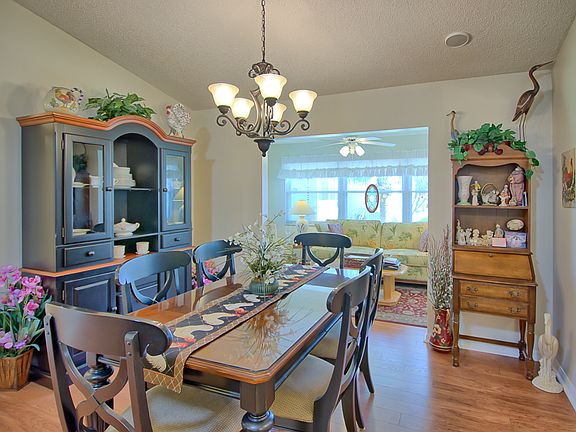 2nd image of 611 San Pedro Dr