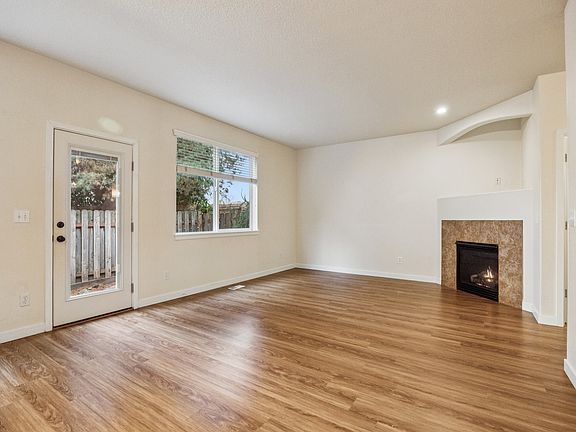 5th image of 325 NW 209th Ave