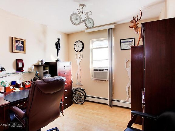 5th image of 2293 E 21st St