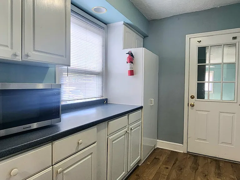 8016 Old Georgetown Rd — Photo 7