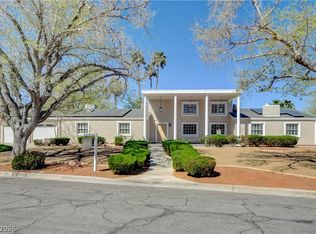 3770 Meadowcrest Dr, Las Vegas, NV 89121