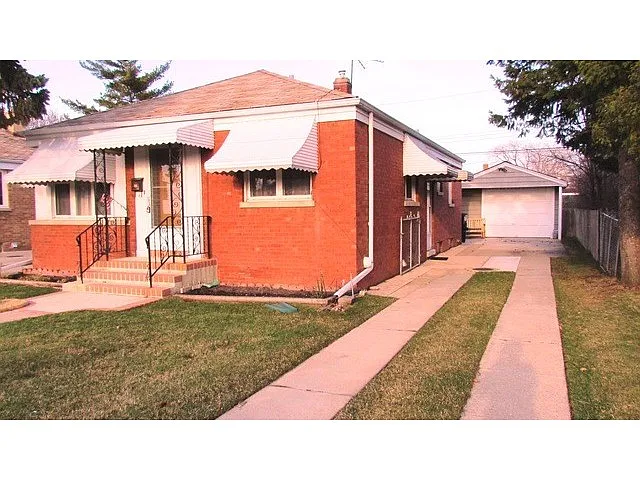 5535 N Oketo Ave photo 1